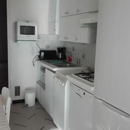 Face Au Coeur Des Sables D'olonne - Balcon Sud, Equipe, 2 Pers. - Fr-1-331-218 * Les Sables-dʼOlonne